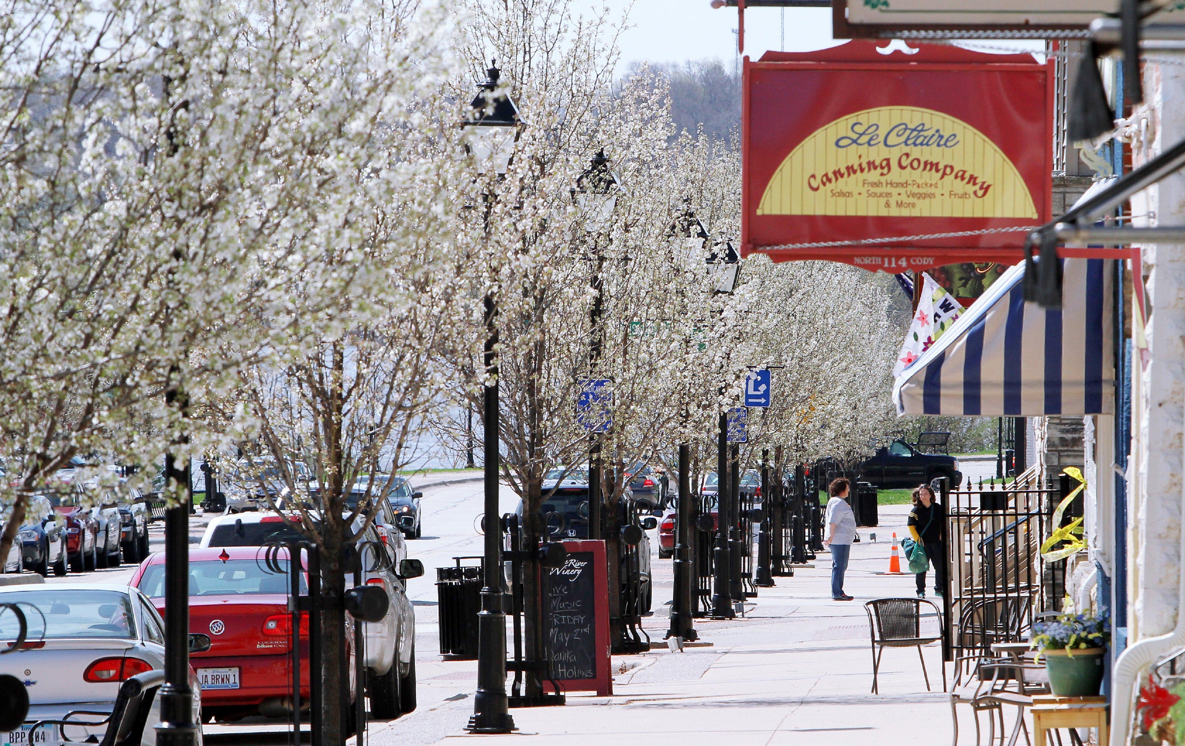 Holiday Inn Express Le Claire Riverfront-Davenport By Ihg Esterno foto