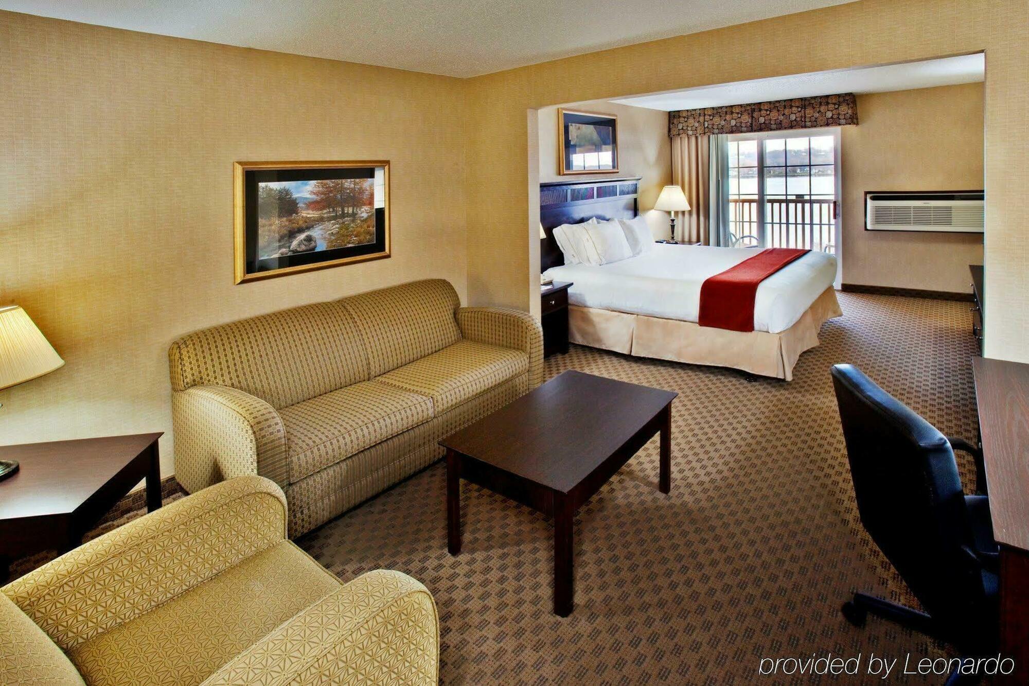 Holiday Inn Express Le Claire Riverfront-Davenport By Ihg Esterno foto